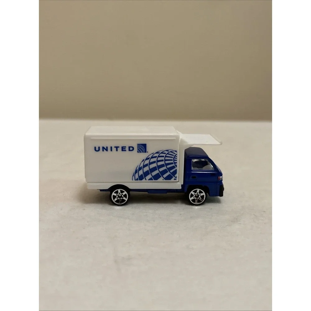 Realtoy Airport Vehicle Lot Boeing United Southwest American Airlines Diecast